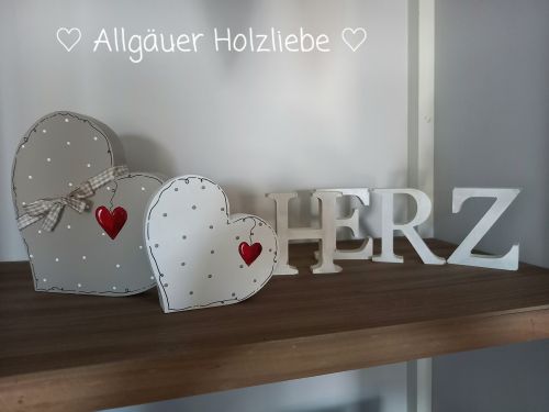 Preview: 2 Herzen * Pünktchen * Beige/Taupe-Rot * 11 x 10 und 16,5 x 15 cm * zum Aufstellen